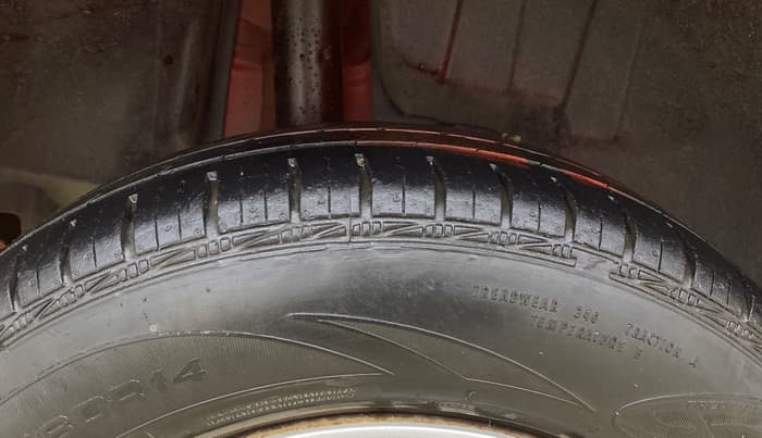 2019 Maruti Swift VXI, Petrol, Manual, 61,893 km, Right Rear Tyre Tread