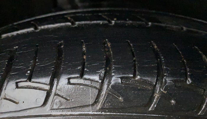 2019 Maruti Baleno DELTA PETROL 1.2, Petrol, Manual, 53,773 km, Right Rear Tyre Tread