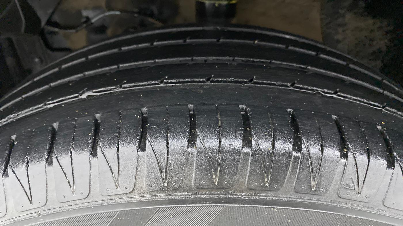 2021 Toyota URBAN CRUISER HIGH GRADE AT, Petrol, Automatic, 48,232 km, Left Front Tyre Tread