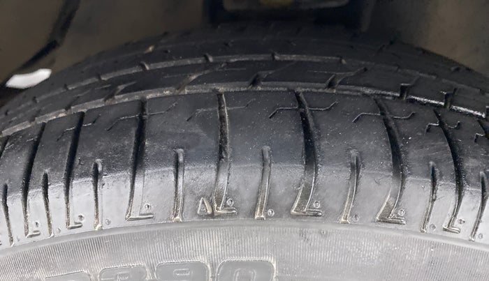 2018 Toyota Innova Crysta 2.4 VX 8 STR, Diesel, Manual, 36,579 km, Right Front Tyre Tread