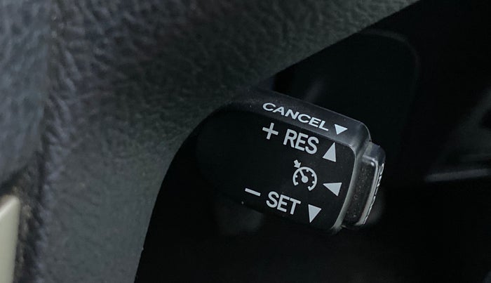 2018 Toyota Innova Crysta 2.4 VX 8 STR, Diesel, Manual, 36,579 km, Adaptive Cruise Control