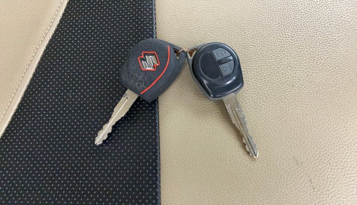 2014 Maruti Swift Dzire VXI, Petrol, Manual, 78,824 km, Key Close Up