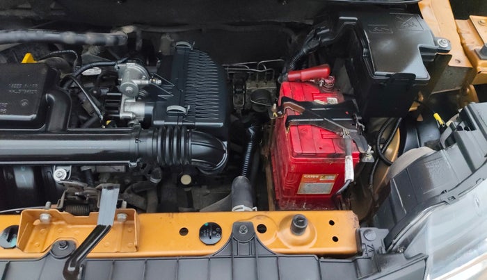 2020 Renault TRIBER RXT, Petrol, Manual, 45,598 km, Engine View - Left