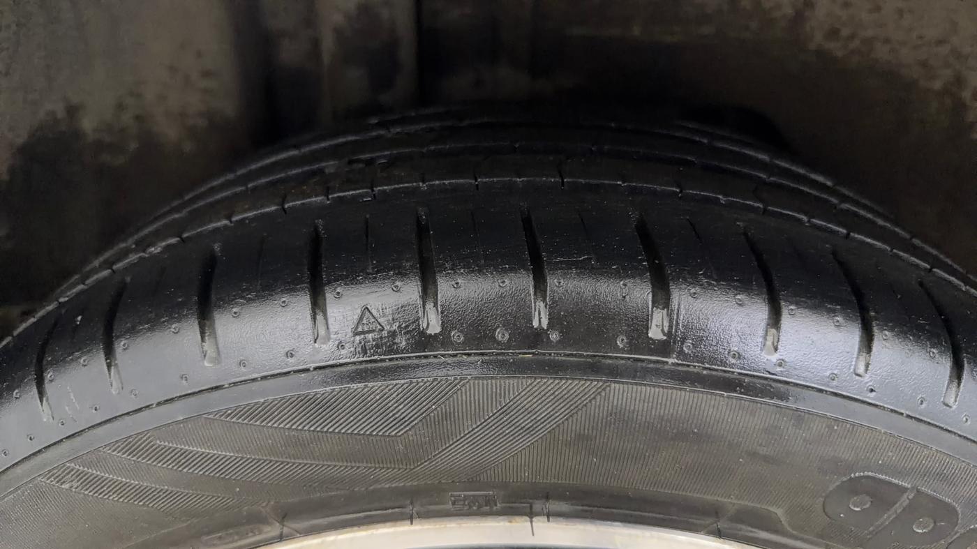 2020 Ford New Figo TITANIUM1.5 DIESEL, Diesel, Manual, 49,662 km, Right Rear Tyre Tread