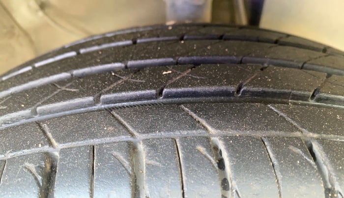 2023 KIA SONET HTX 1.0 DCT, Petrol, Automatic, 46,808 km, Right Front Tyre Tread