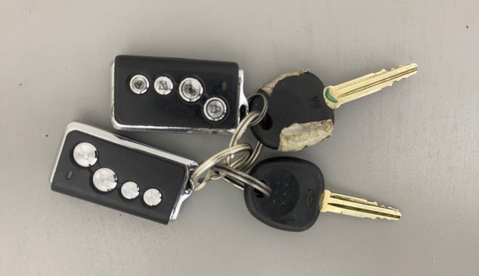 2012 Hyundai i10 SPORTZ 1.2 AT, Petrol, Automatic, 30,610 km, Key Close Up