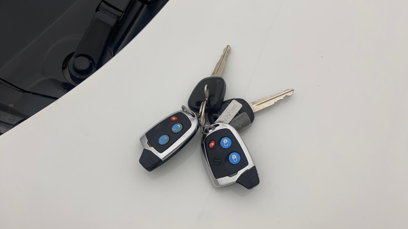 2019 Maruti Alto K10 VXI, Petrol, Manual, 30,434 km, Key Close Up