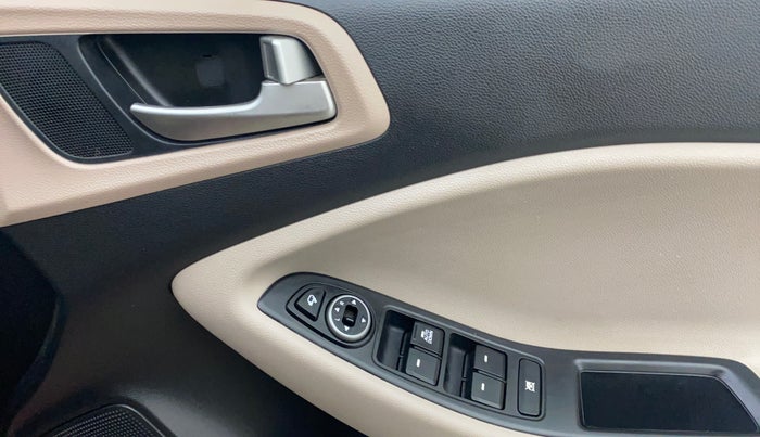 2019 Hyundai Elite i20 SPORTZ PLUS 1.4 CRDI, Diesel, Manual, 19,153 km, Driver Side Door Panels Control