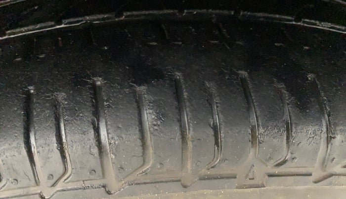 2019 Hyundai Elite i20 SPORTZ PLUS 1.4 CRDI, Diesel, Manual, 19,153 km, Right Front Tyre Tread