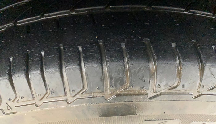 2019 Hyundai Elite i20 SPORTZ PLUS 1.4 CRDI, Diesel, Manual, 19,153 km, Right Rear Tyre Tread