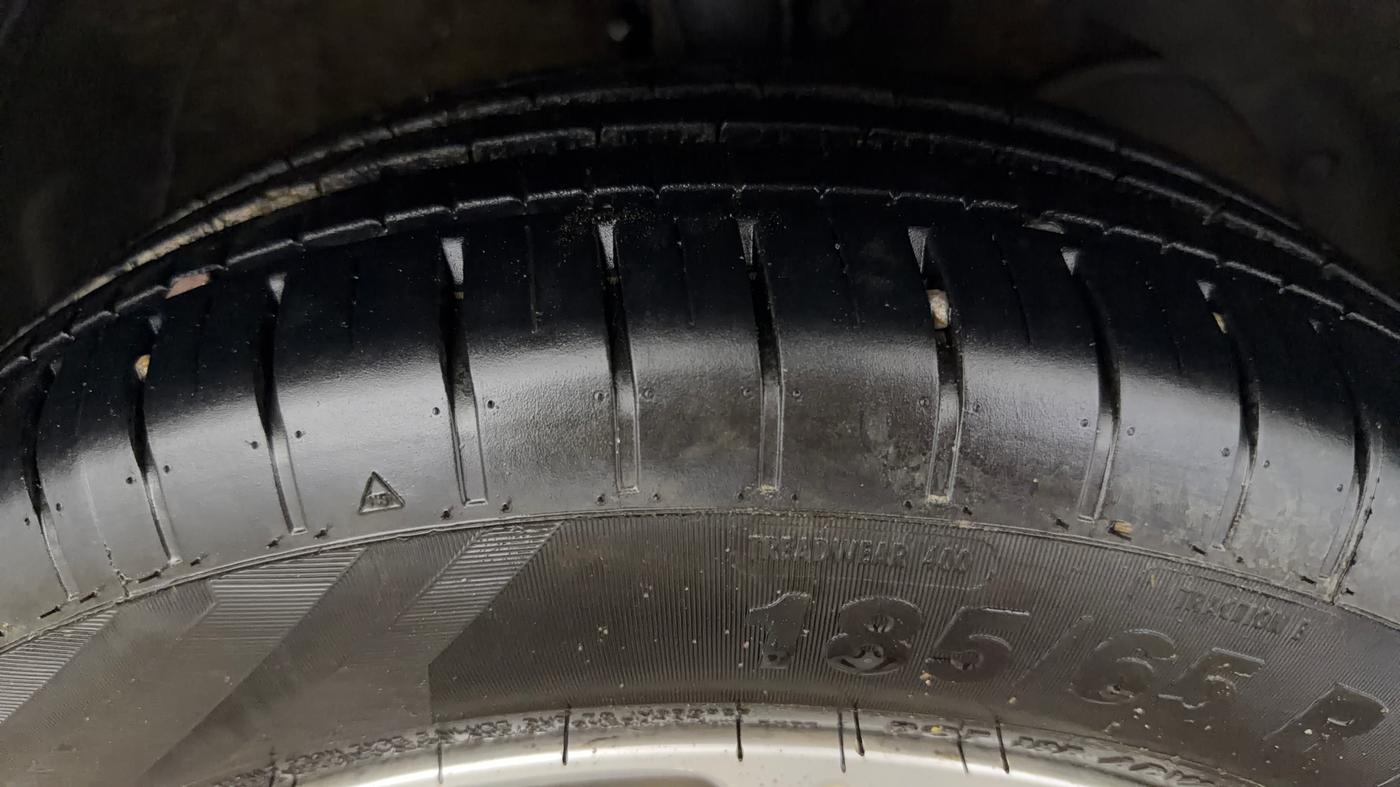 2019 Maruti Swift ZXI AMT, Petrol, Automatic, 58,115 km, Right Front Tyre Tread