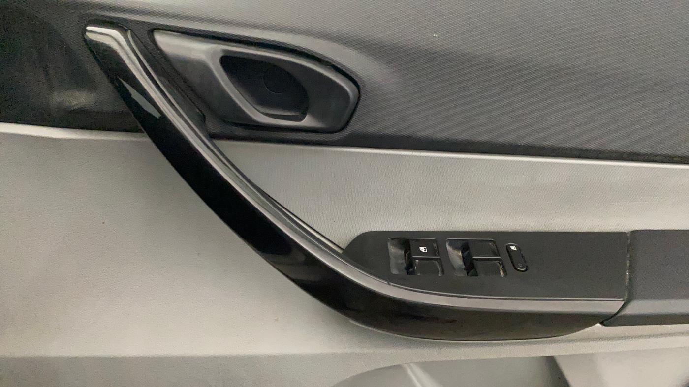 2020 Tata Tiago XT PETROL, Petrol, Manual, 50,617 km, Driver Side Door Panels Control