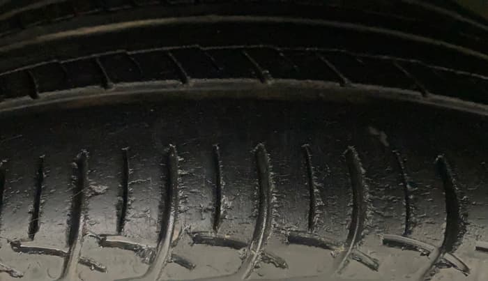 2018 Hyundai Elite i20 ASTA 1.2  CVT, Petrol, Automatic, 49,659 km, Left Front Tyre Tread