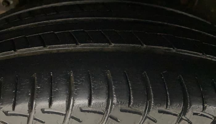 2018 Hyundai Elite i20 ASTA 1.2  CVT, Petrol, Automatic, 49,659 km, Right Rear Tyre Tread