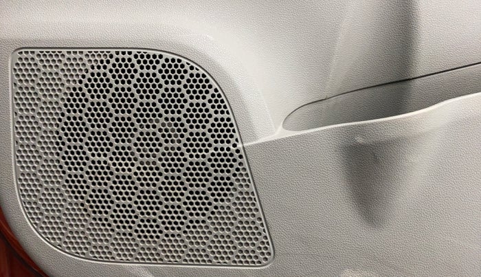 2016 Mahindra Kuv100 K4 D 6 STR, Diesel, Manual, 34,199 km, Speaker