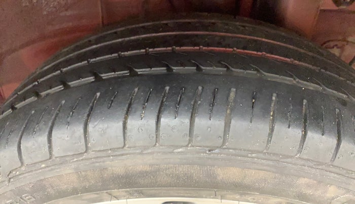 2016 Hyundai Elite i20 ASTA 1.2, Petrol, Manual, 63,966 km, Left Rear Tyre Tread