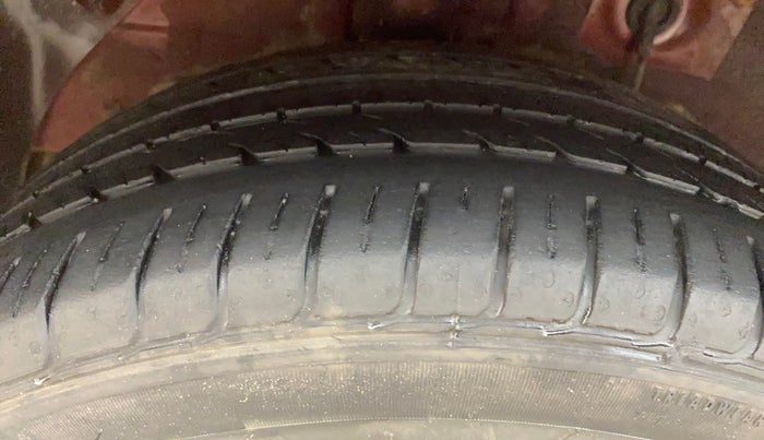 2016 Hyundai Elite i20 ASTA 1.2, Petrol, Manual, 63,966 km, Right Rear Tyre Tread