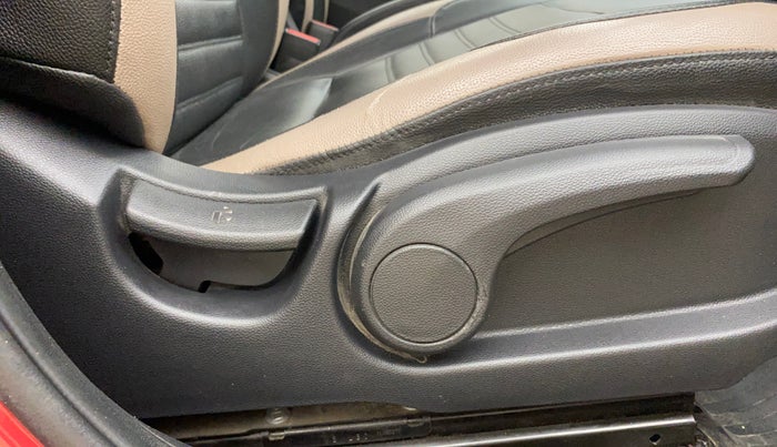 2016 Hyundai Elite i20 ASTA 1.2, Petrol, Manual, 63,966 km, Driver Side Adjustment Panel