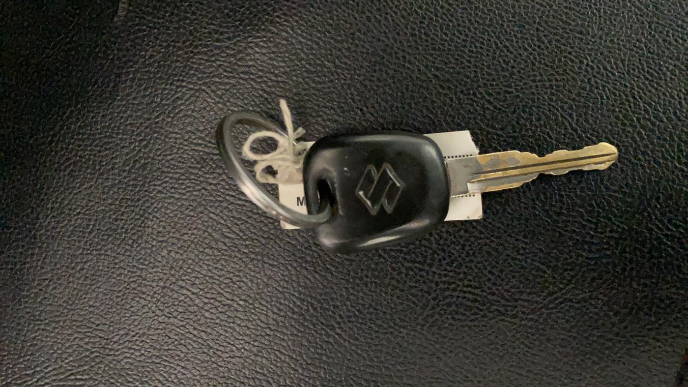 2013 Maruti Wagon R 1.0 LXI, Petrol, Manual, 33,114 km, Key Close Up