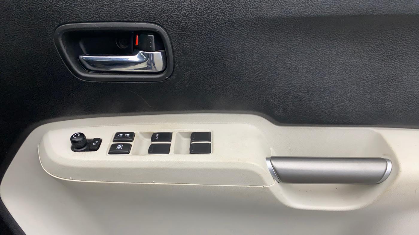 2022 Maruti IGNIS ZETA 1.2, Petrol, Manual, 44,233 km, Driver Side Door Panels Control