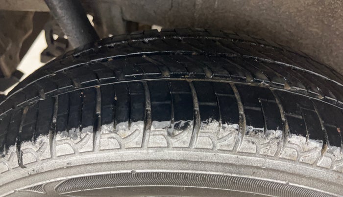 2014 Maruti Wagon R 1.0 VXI, Petrol, Manual, 62,301 km, Right Rear Tyre Tread