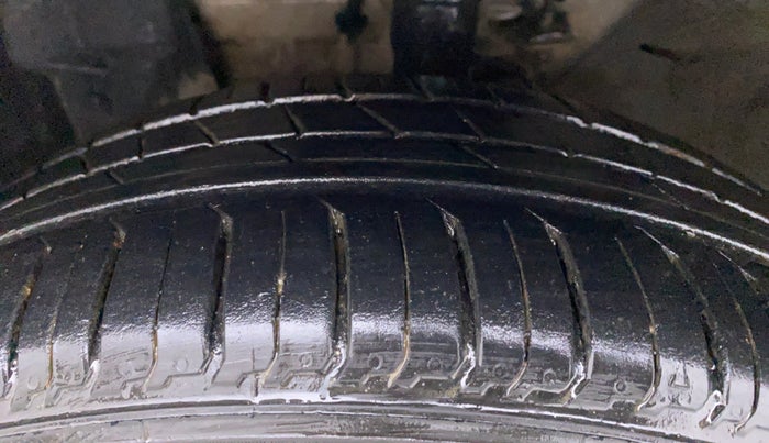 2013 Renault Pulse RX Z DIESEL, Diesel, Manual, 69,996 km, Left Front Tyre Tread