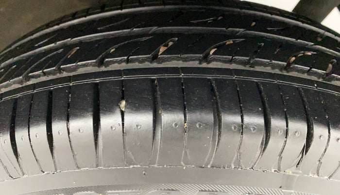 2014 Maruti Wagon R 1.0 VXI, Petrol, Manual, 41,779 km, Left Rear Tyre Tread