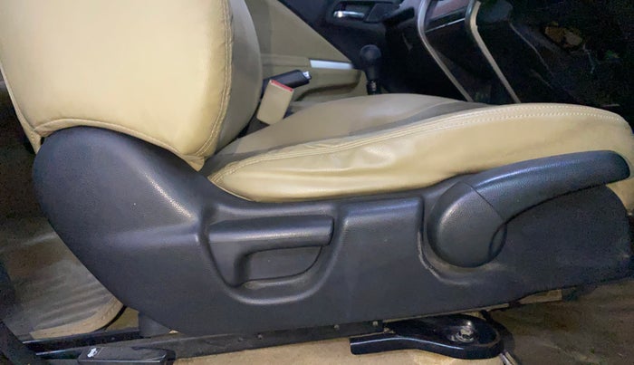 2016 Honda City 1.5L I-VTEC VX, Petrol, Manual, 69,324 km, Driver Side Adjustment Panel