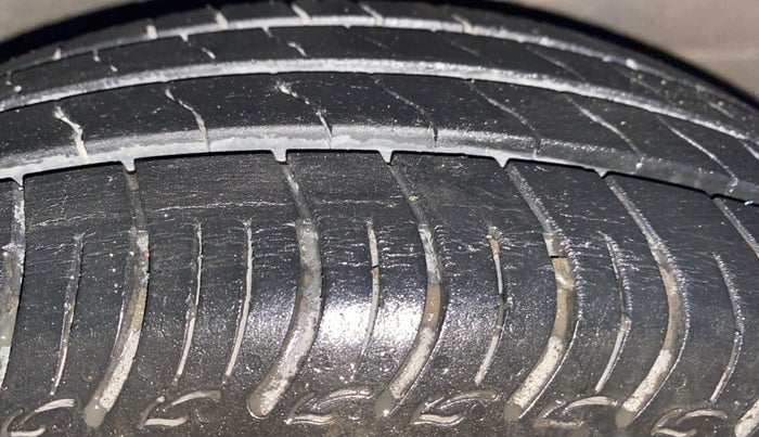 2022 Maruti S PRESSO VXI, Petrol, Manual, 28,096 km, Right Front Tyre Tread