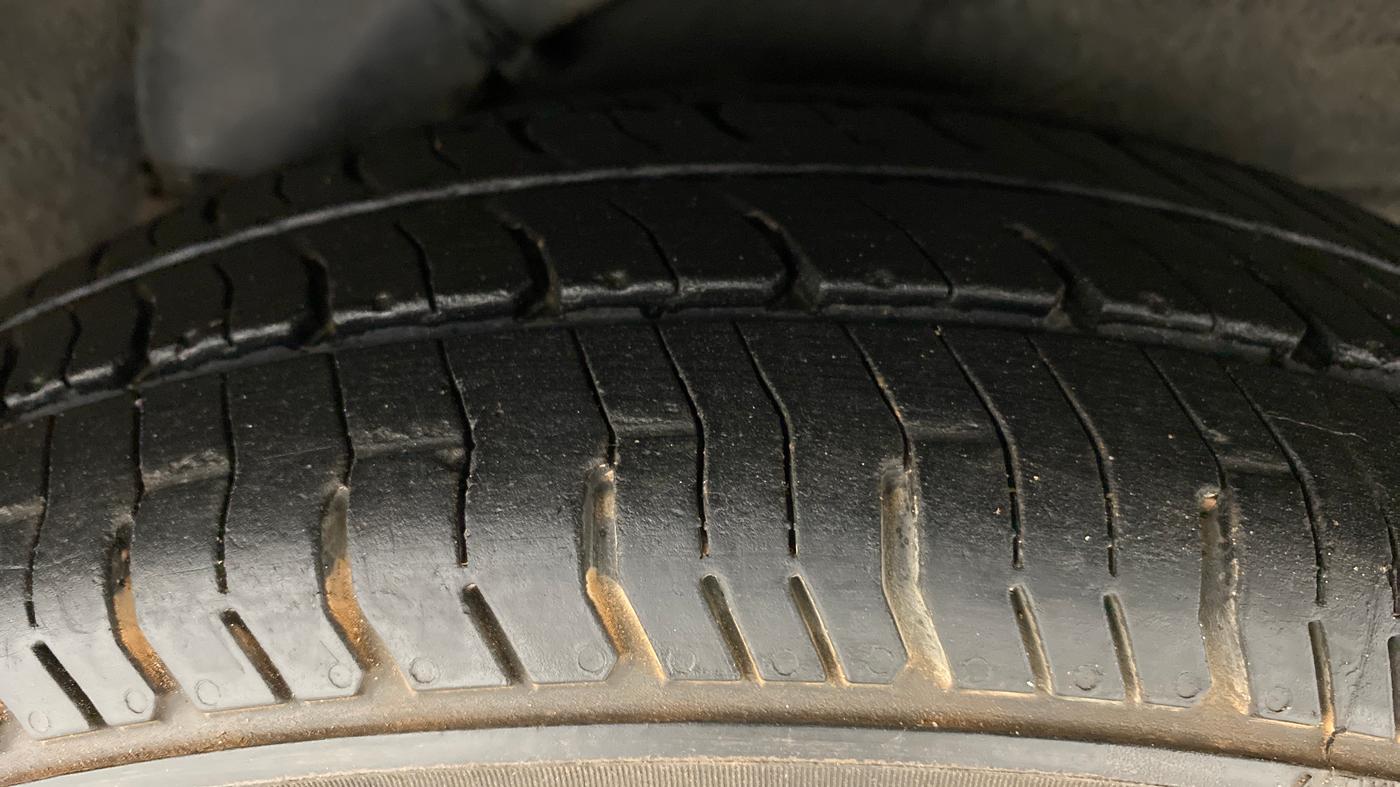2011 Hyundai i10 MAGNA 1.2 KAPPA2, Petrol, Manual, 61,477 km, Left Rear Tyre Tread