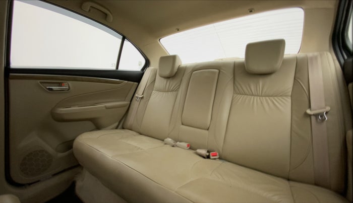 2021 Maruti Ciaz ALPHA  AT 1.5 SHVS PETROL, Petrol, Automatic, 19,581 km, Right Side Rear Door Cabin