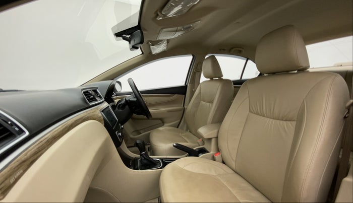2021 Maruti Ciaz ALPHA  AT 1.5 SHVS PETROL, Petrol, Automatic, 19,581 km, Right Side Front Door Cabin