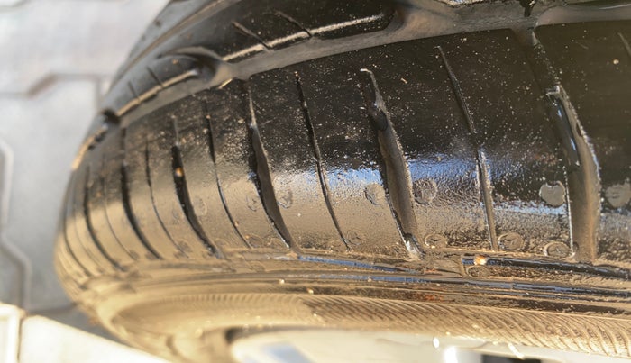 2017 Maruti Alto 800 LXI, Petrol, Manual, 81,955 km, Right Rear Tyre Tread