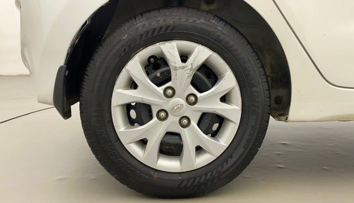2015 Hyundai Grand i10 MAGNA 1.2 KAPPA VTVT, Petrol, Manual, 26,690 km, Right Rear Wheel