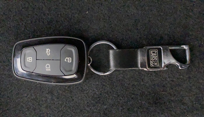 2022 Tata Safari XZA PLUS DARK EDITION, Diesel, Automatic, 27,886 km, Key Close Up