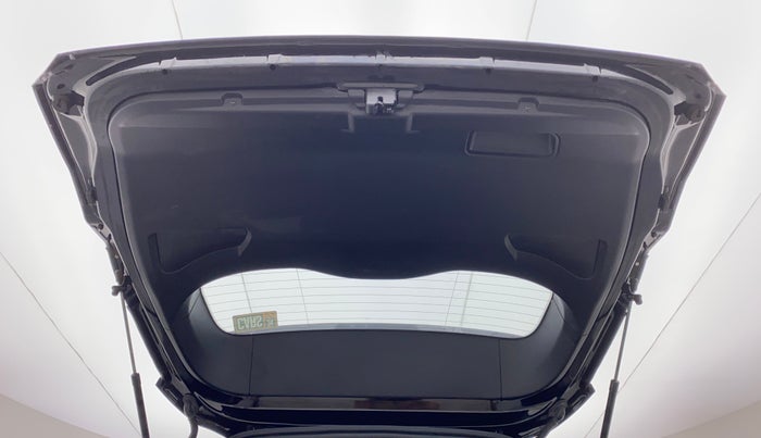 2022 Tata Safari XZA PLUS DARK EDITION, Diesel, Automatic, 27,886 km, Boot Door Open