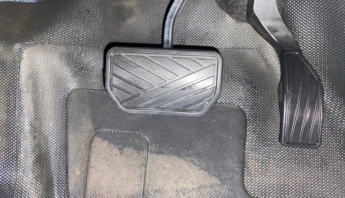 2022 Maruti S Cross ZETA AT 1.5, Petrol, Automatic, 13,393 km, Pedals