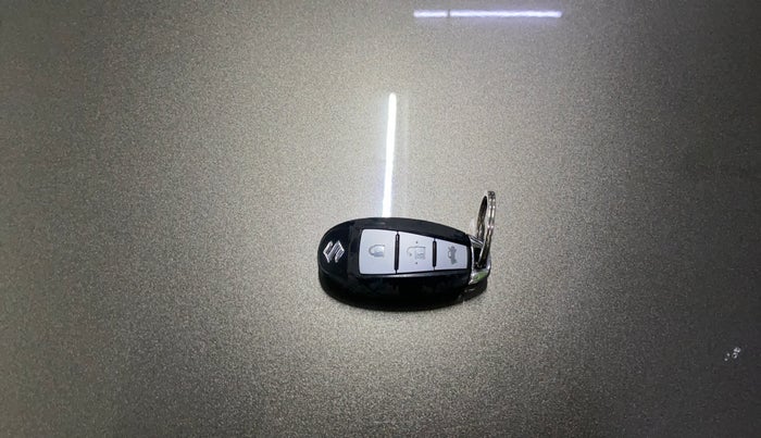 2016 Maruti Swift Dzire ZXI, Petrol, Manual, 73,424 km, Key Close Up