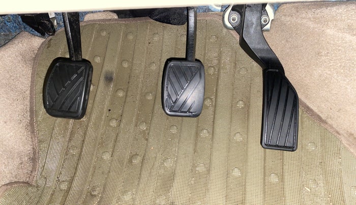 2016 Maruti Swift Dzire ZXI, Petrol, Manual, 73,424 km, Pedals