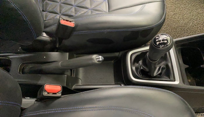 2020 Maruti Swift VXI, Petrol, Manual, 40,354 km, Gear Lever