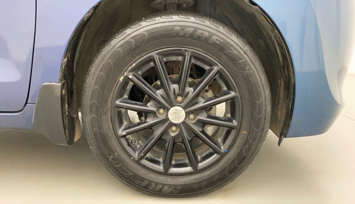 2017 Maruti Baleno DELTA PETROL 1.2, Petrol, Manual, 82,843 km, Right Front Wheel