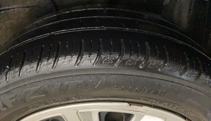 2022 Tata ALTROZ XT PETROL, Petrol, Manual, 63,748 km, Left Rear Tyre Tread