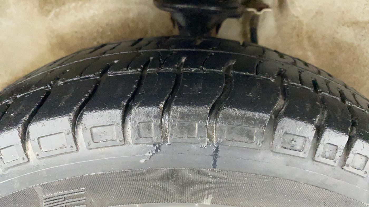 2019 Maruti Alto 800 LXI, Petrol, Manual, 36,696 km, Left Front Tyre Tread