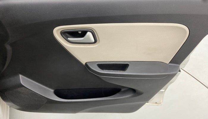 2019 Maruti Alto LXI, Petrol, Manual, 75,259 km, Driver Side Door Panels Control