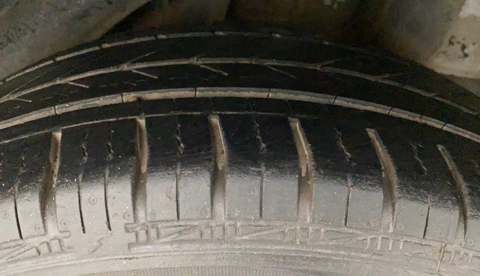 2013 Honda Brio E MT, Petrol, Manual, 62,275 km, Left Rear Tyre Tread