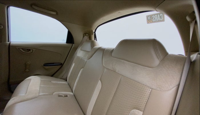 2013 Honda Brio E MT, Petrol, Manual, 62,275 km, Right Side Rear Door Cabin