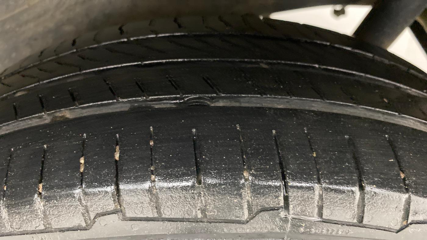 2015 Maruti Wagon R 1.0 VXI, Petrol, Manual, 73,736 km, Left Rear Tyre Tread