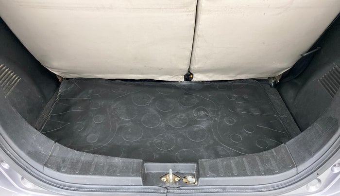 2015 Maruti Wagon R 1.0 VXI, Petrol, Manual, 73,736 km, Boot Inside