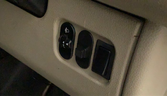 2017 Mahindra Thar CRDE 4X4 AC, Diesel, Manual, 55,583 km, Dashboard - Headlight height adjustment not working