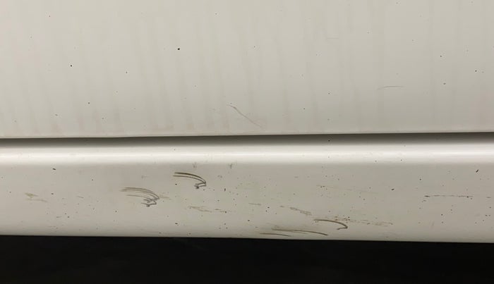 2016 Maruti Wagon R 1.0 VXI AMT, Petrol, Automatic, 69,491 km, Right running board - Minor scratches